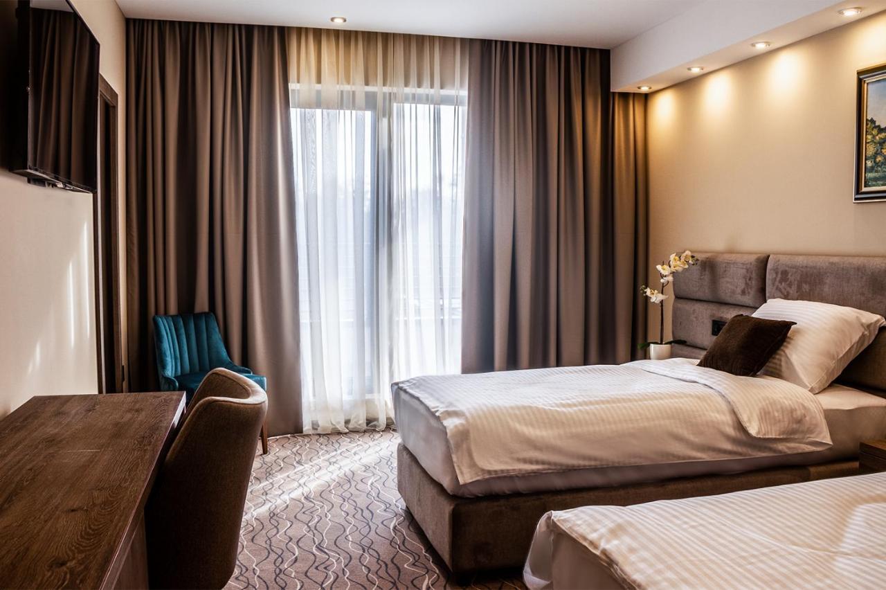 New Garni Hotel Filia Nova Pazova Екстериор снимка