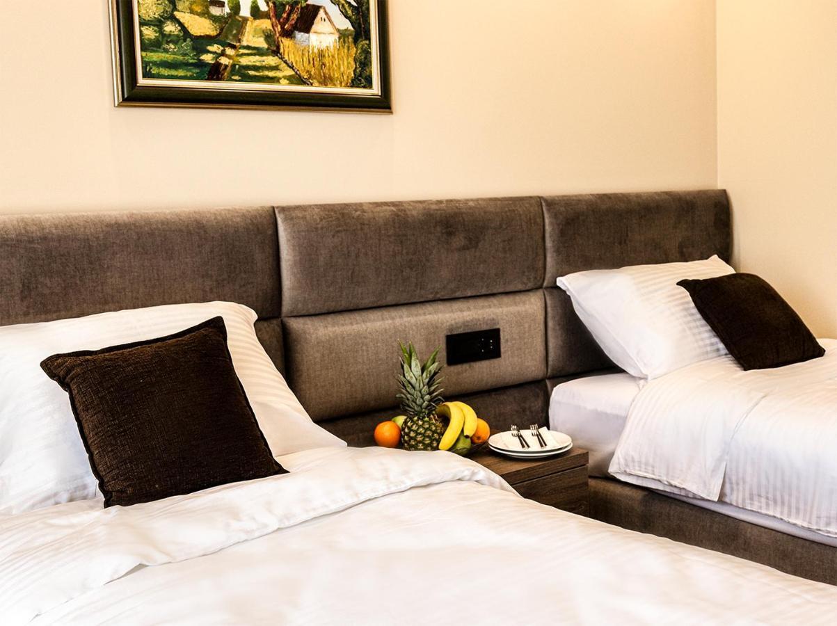 New Garni Hotel Filia Nova Pazova Екстериор снимка
