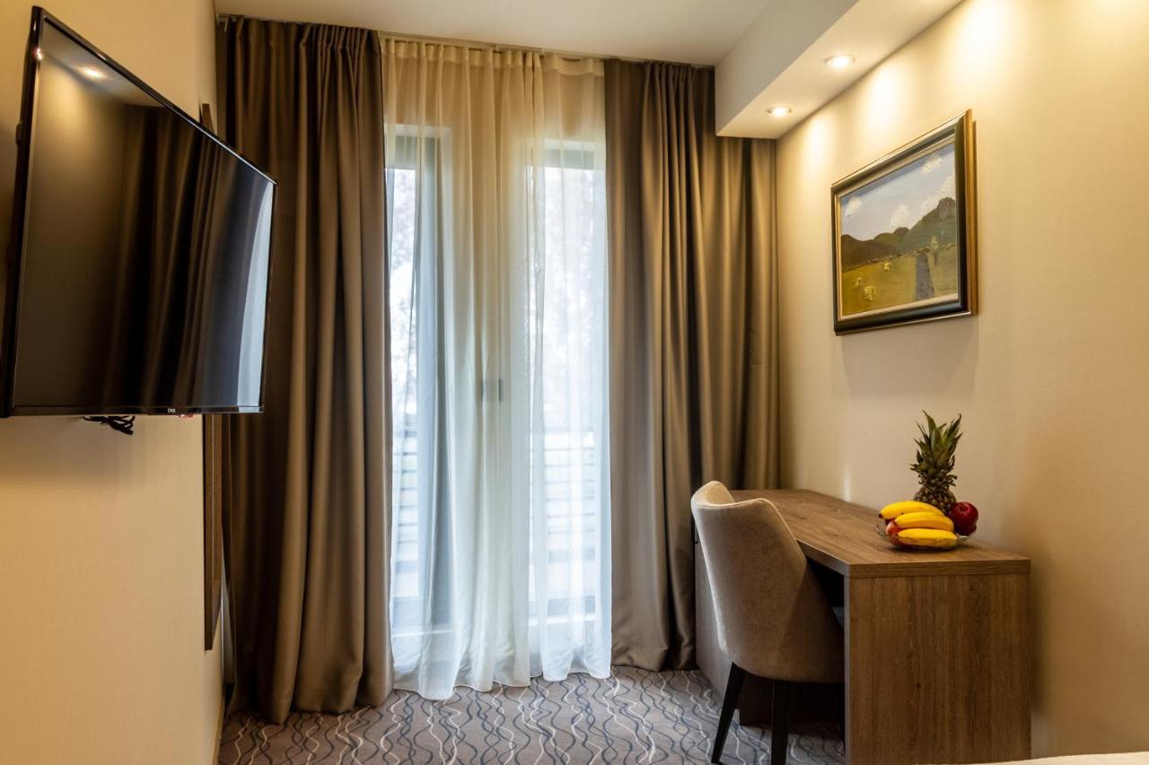 New Garni Hotel Filia Nova Pazova Екстериор снимка
