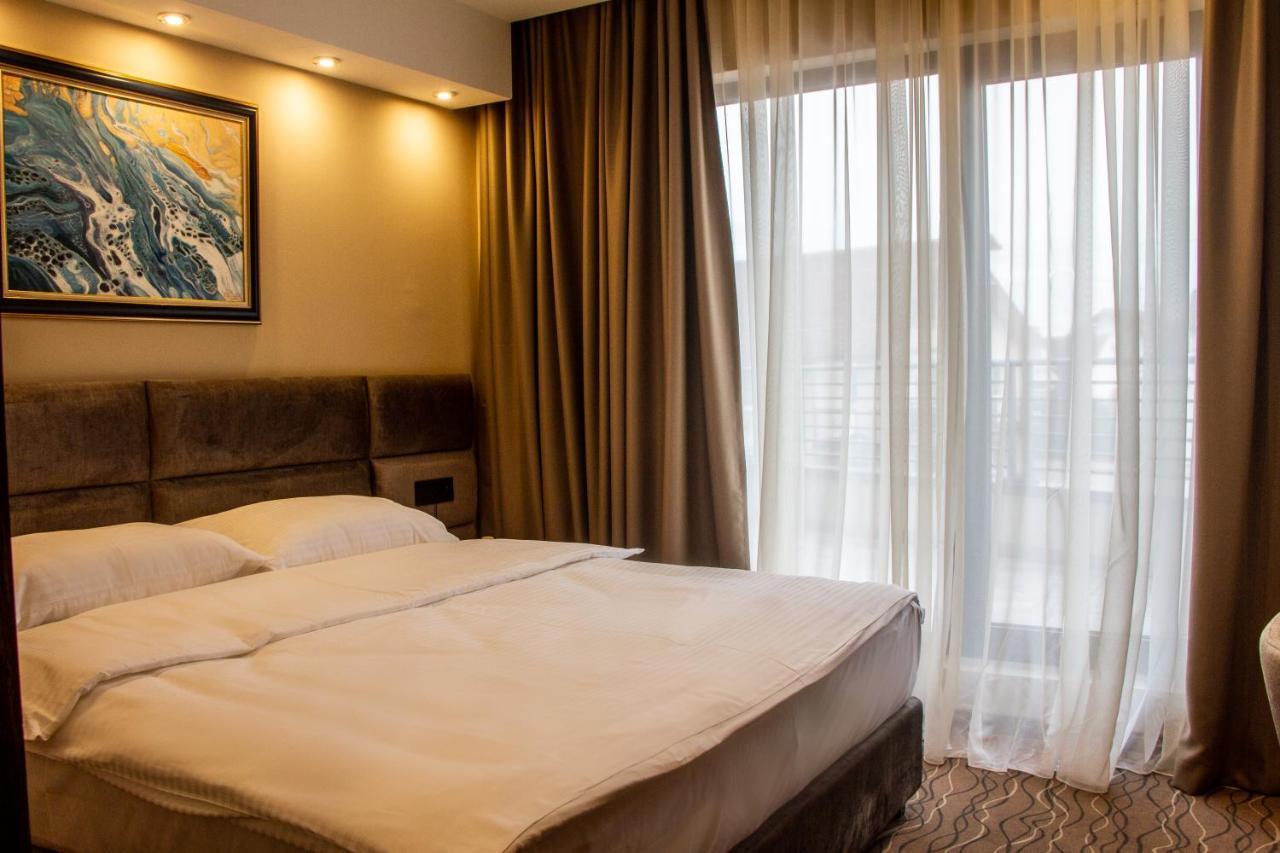 New Garni Hotel Filia Nova Pazova Екстериор снимка